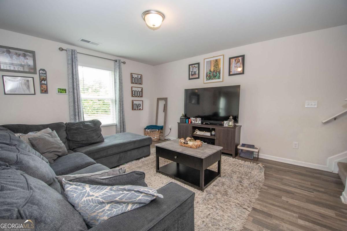 225 Fox Chase WAY