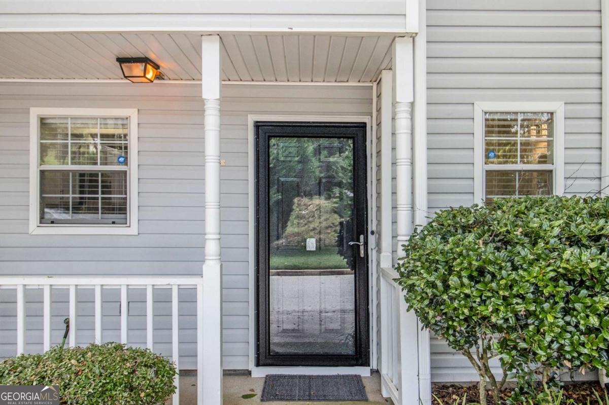 2376 Wellington CIR