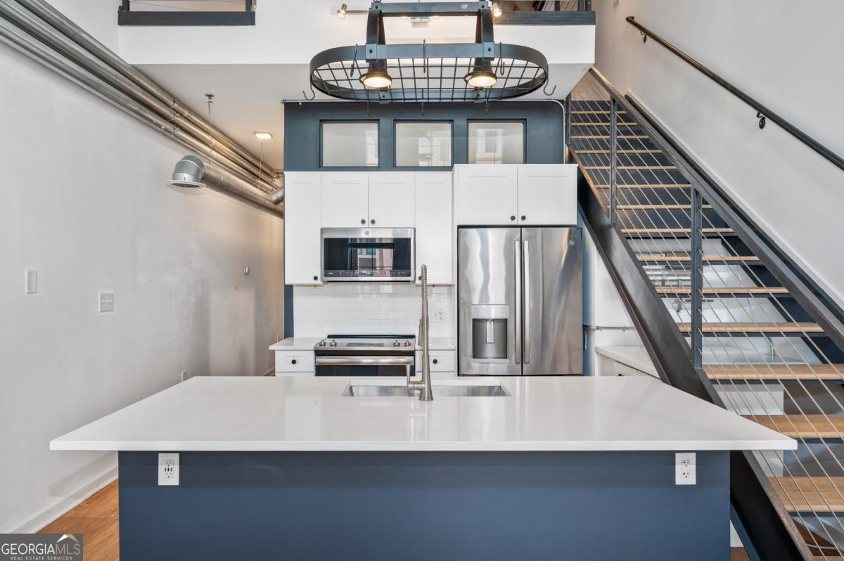 260 18th ST NW 10314