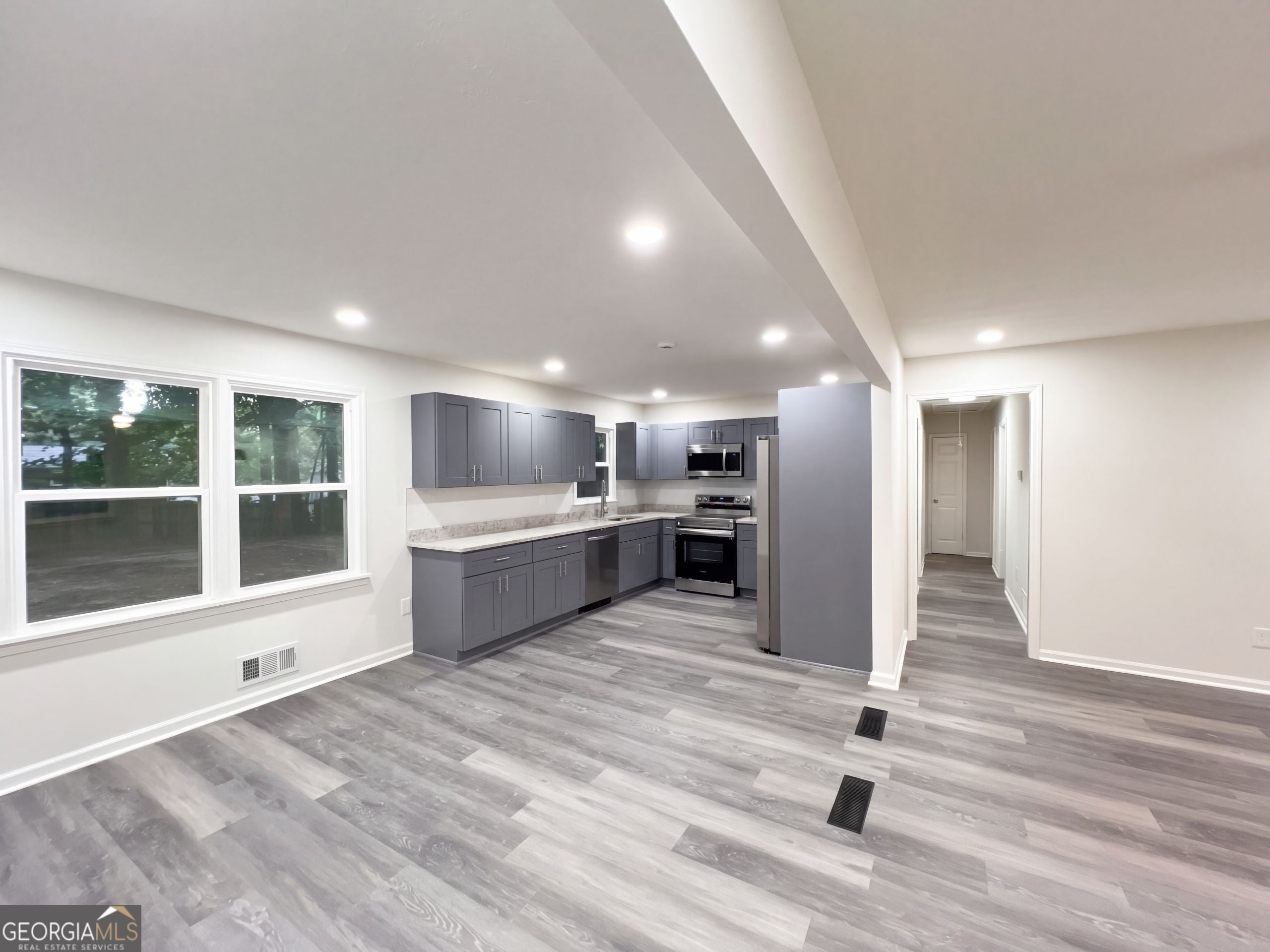 4059 Canby LN