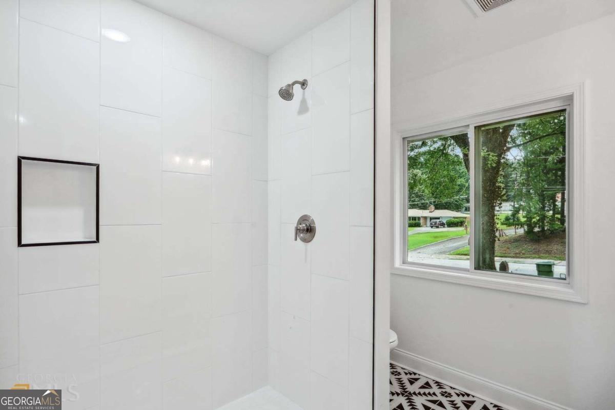 West Lake - Residential Lease