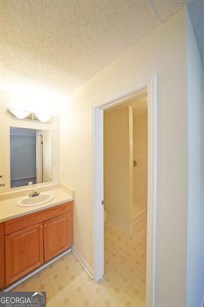 Northlake Manor - Residential