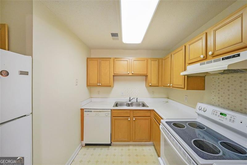 Northlake Manor - Residential