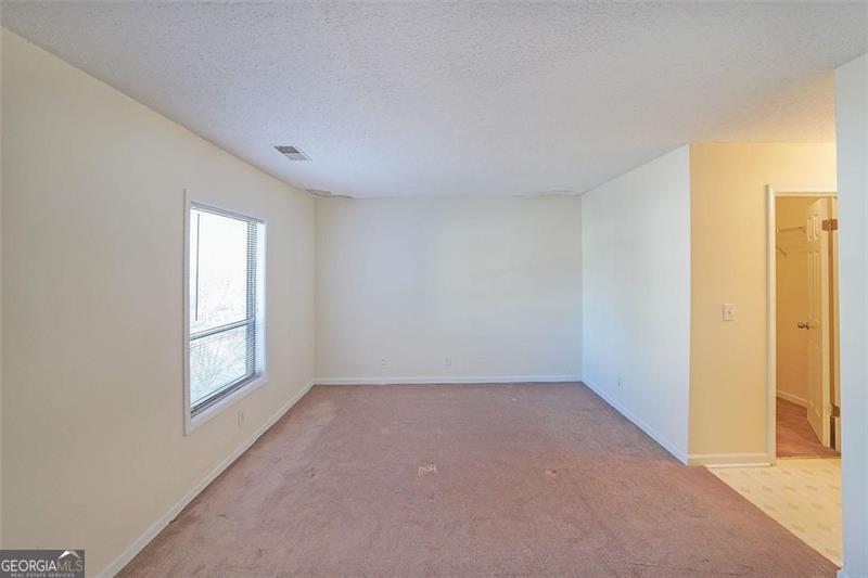 Northlake Manor - Residential