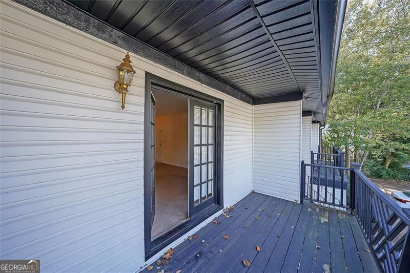 Northlake Manor - Residential