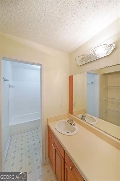 Northlake Manor - Residential