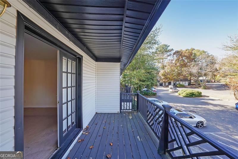 Northlake Manor - Residential