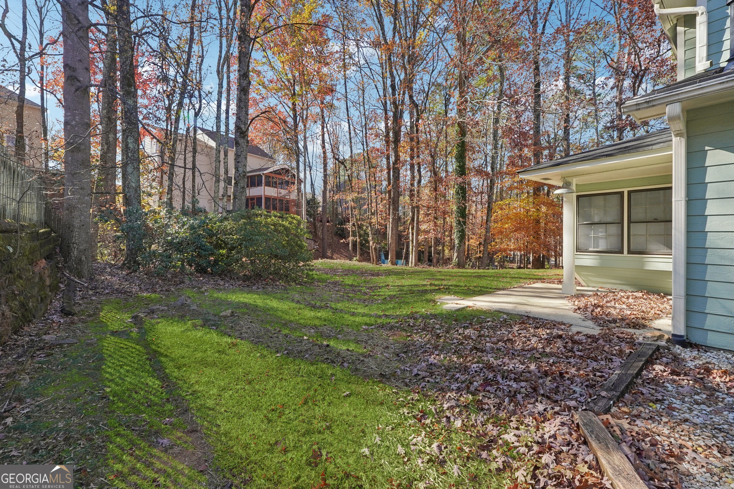 Alpharetta, Georgia 30022, United States, 4 Bedrooms Bedrooms, ,3 BathroomsBathrooms,Residential,Pending,27488