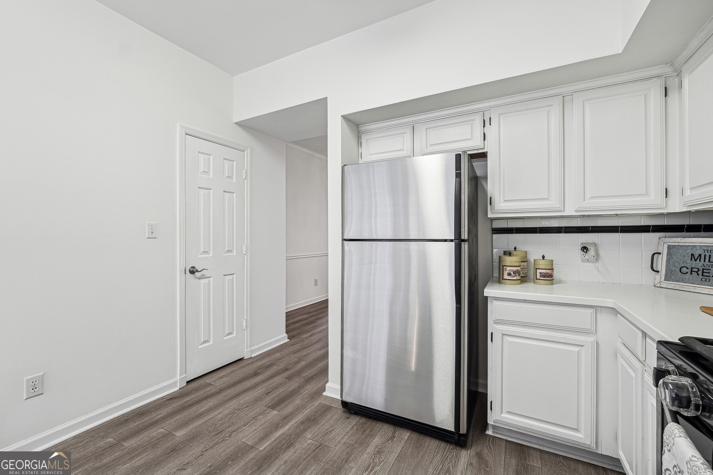 Alpharetta, Georgia 30022, United States, 4 Bedrooms Bedrooms, ,3 BathroomsBathrooms,Residential,Pending,27488