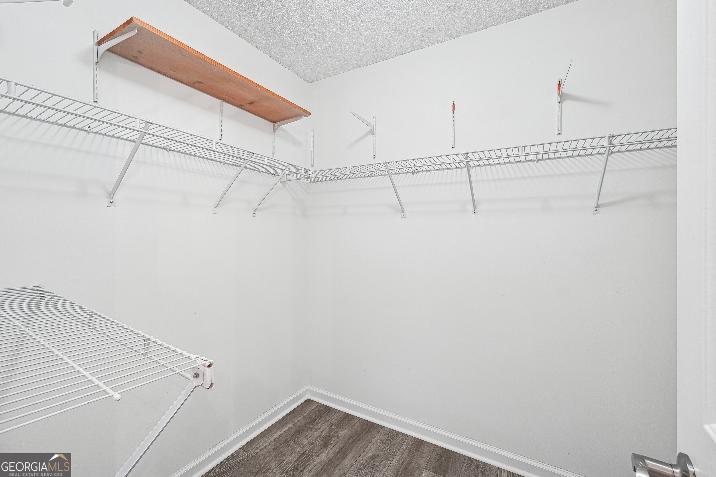 Alpharetta, Georgia 30022, United States, 4 Bedrooms Bedrooms, ,3 BathroomsBathrooms,Residential,Pending,27488