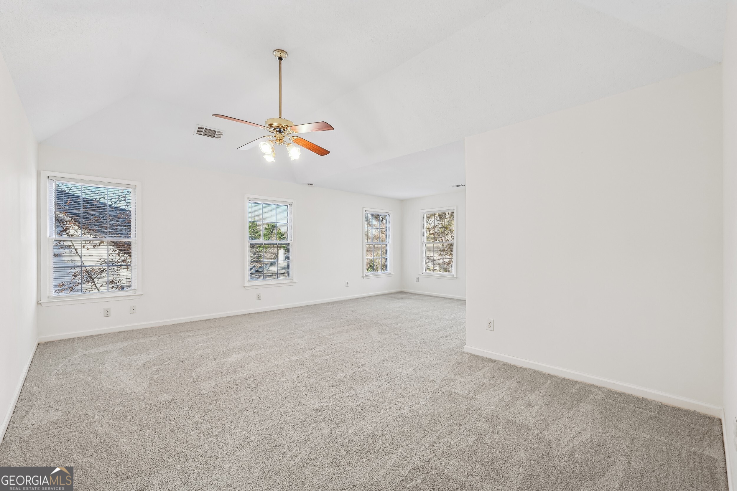 Alpharetta, Georgia 30022, United States, 4 Bedrooms Bedrooms, ,3 BathroomsBathrooms,Residential,Pending,27488