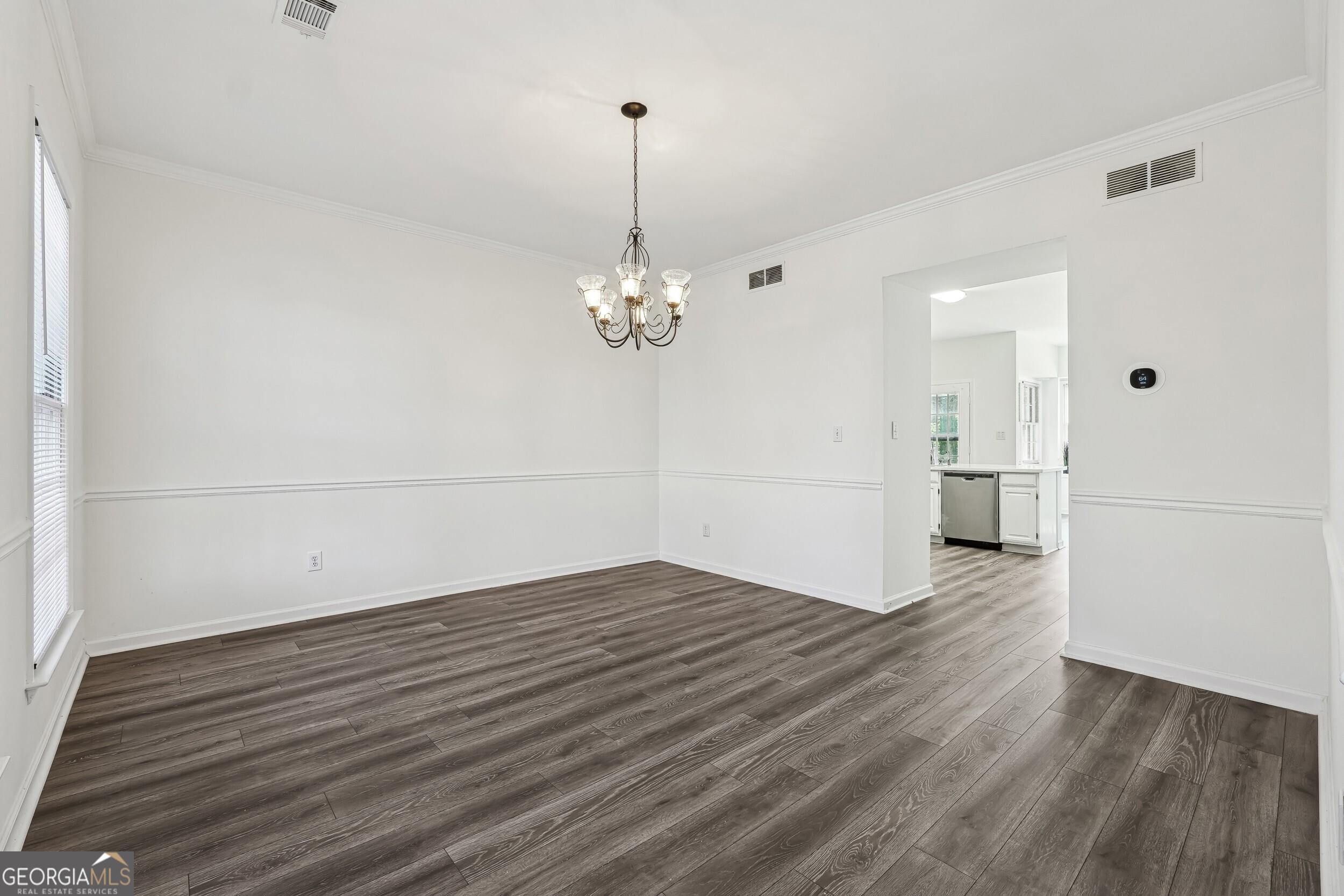 Alpharetta, Georgia 30022, United States, 4 Bedrooms Bedrooms, ,3 BathroomsBathrooms,Residential,Pending,27488