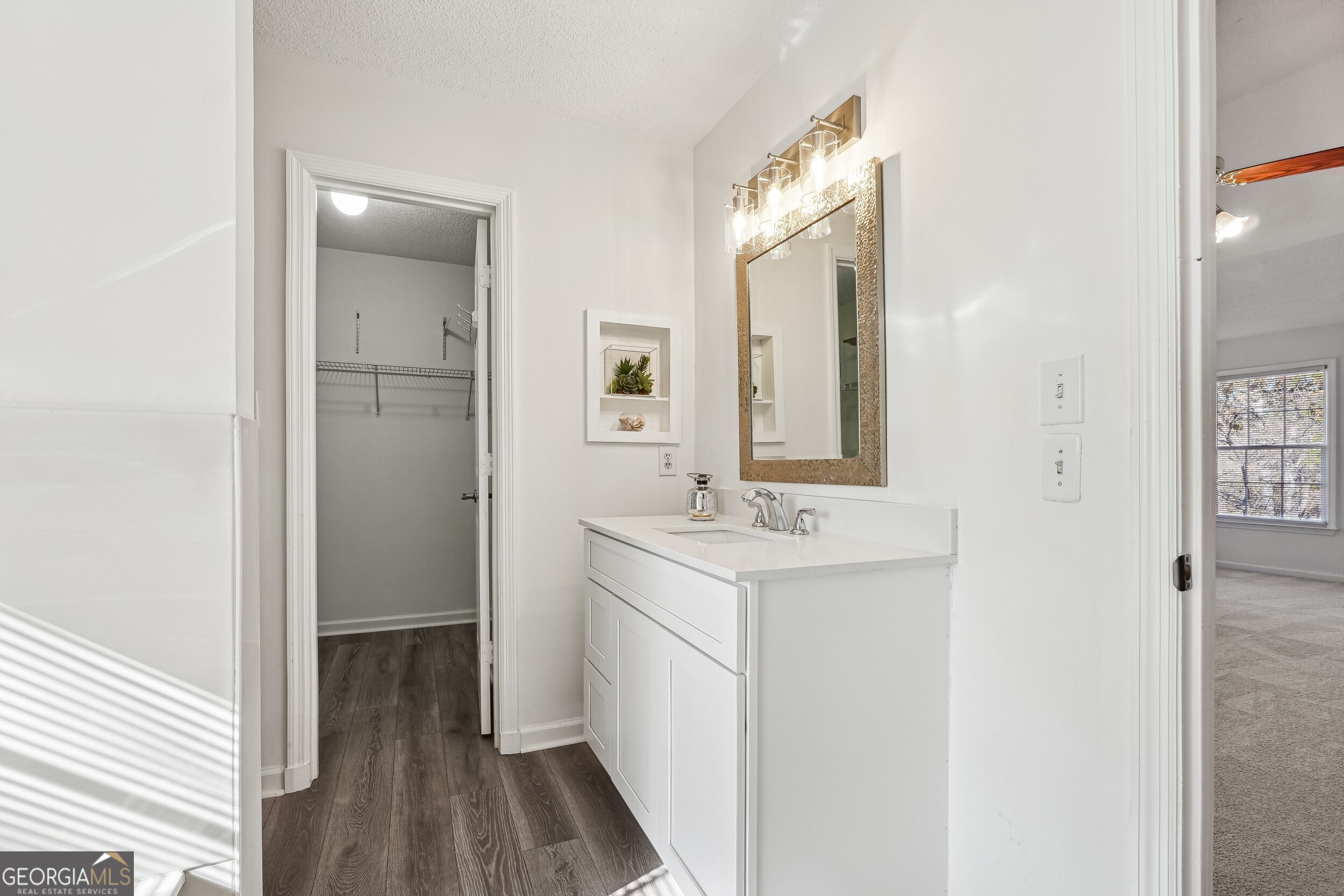 Alpharetta, Georgia 30022, United States, 4 Bedrooms Bedrooms, ,3 BathroomsBathrooms,Residential,Pending,27488