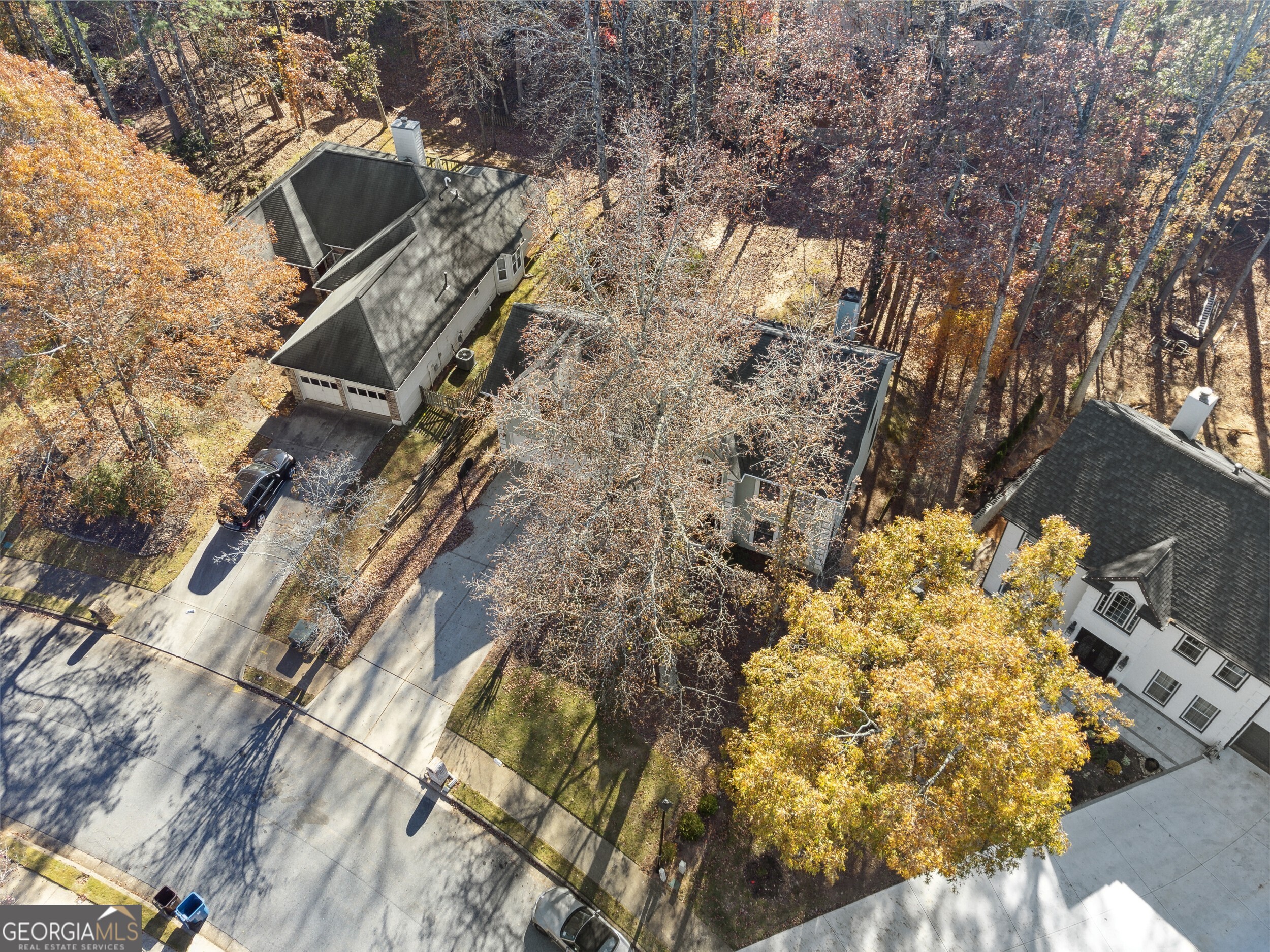 Alpharetta, Georgia 30022, United States, 4 Bedrooms Bedrooms, ,3 BathroomsBathrooms,Residential,Pending,27488