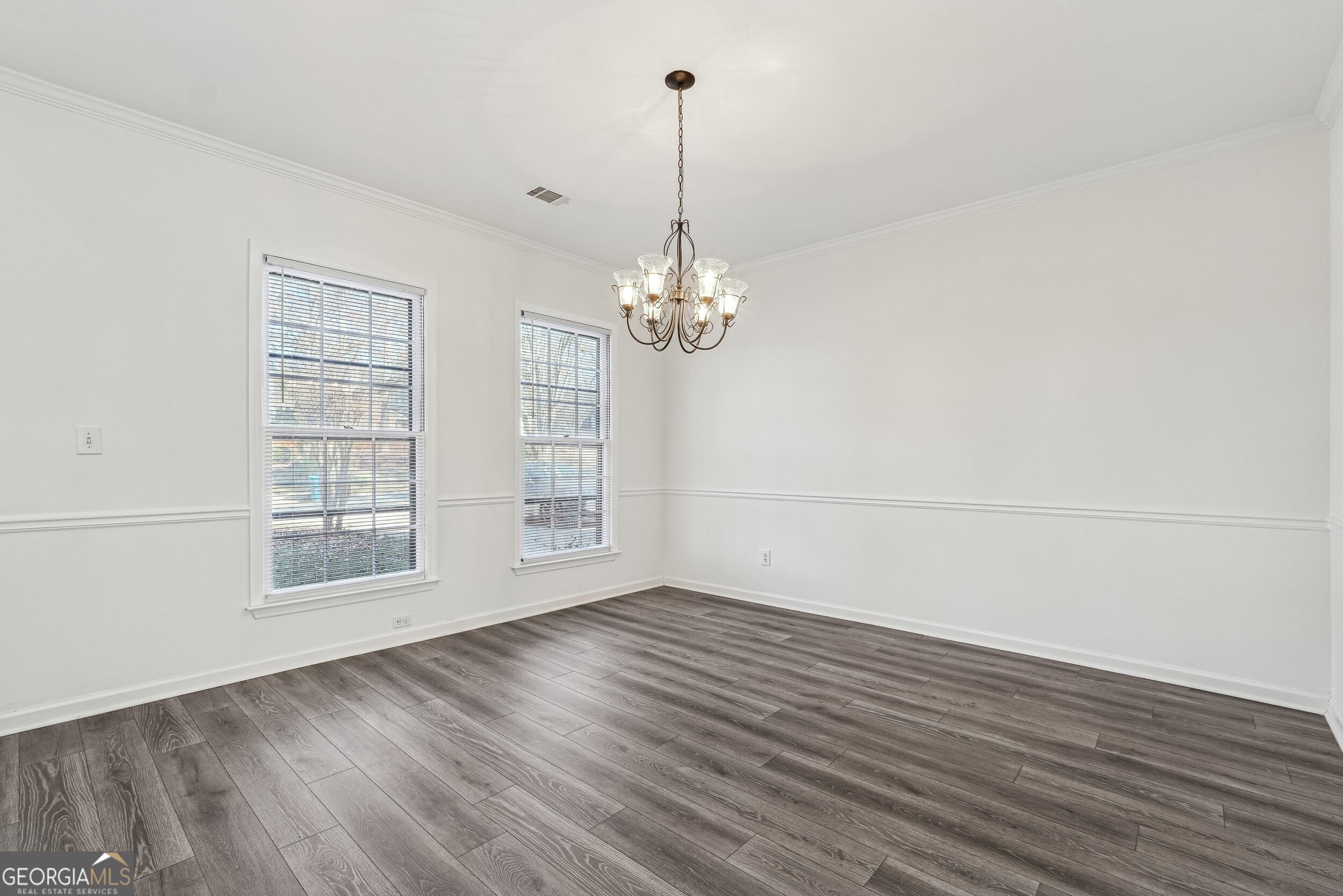 Alpharetta, Georgia 30022, United States, 4 Bedrooms Bedrooms, ,3 BathroomsBathrooms,Residential,Pending,27488