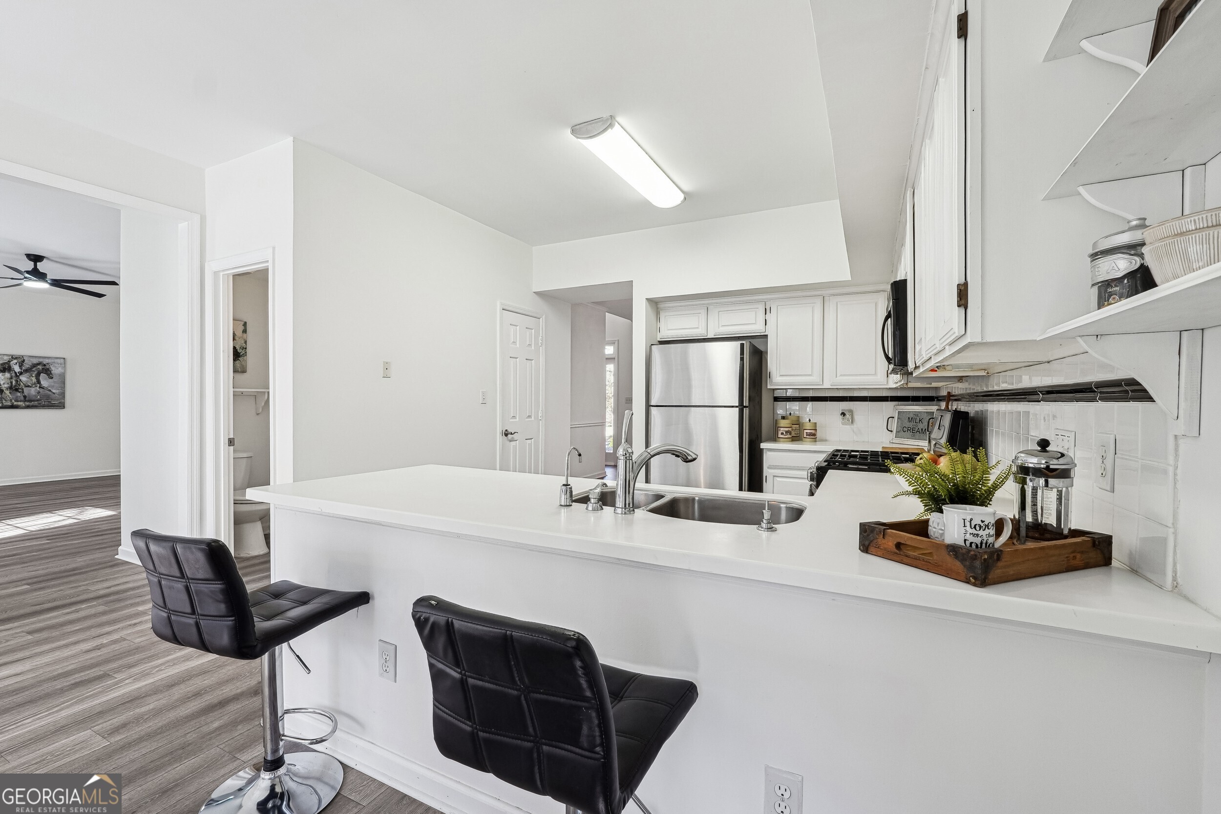 Alpharetta, Georgia 30022, United States, 4 Bedrooms Bedrooms, ,3 BathroomsBathrooms,Residential,Pending,27488