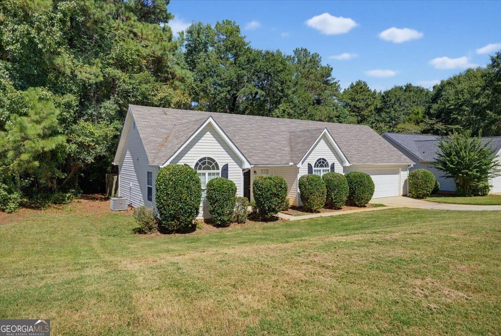 Photo of 2625 Hidden Creek Drive, Loganville, GA 30052 (MLS # 10854648)