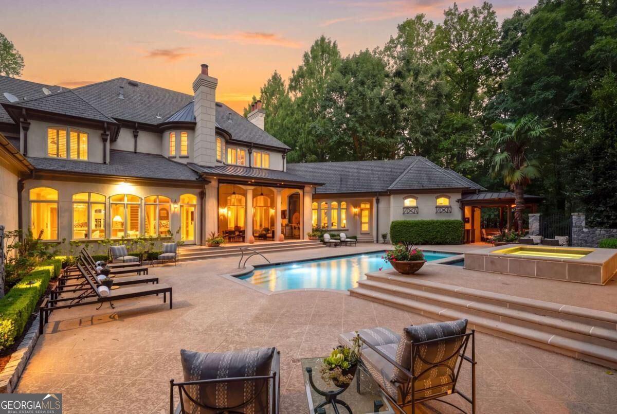 5530 Claire Rose LN