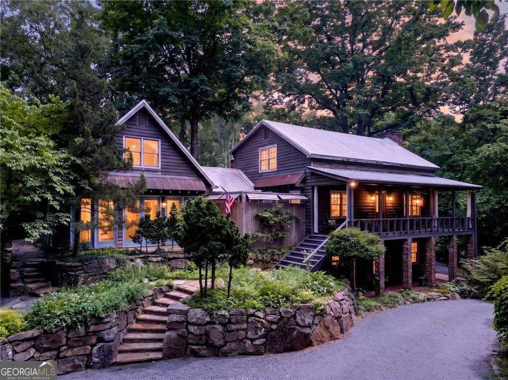 2790 Davis RD