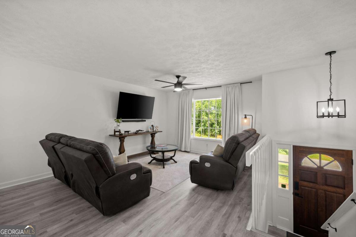 6262 LAUREL WOOD TRL