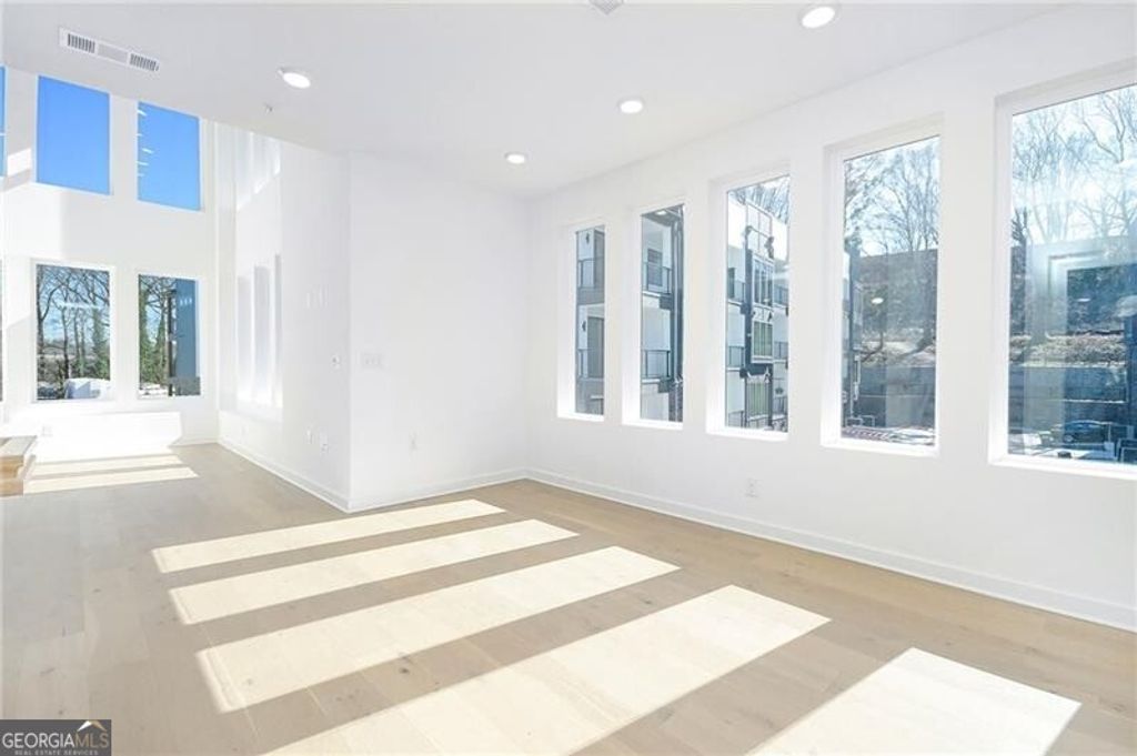 Photo of 1050 Stacks Avenue SE #1510, Atlanta, GA 30315 (MLS # 10667501)