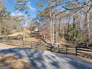 428 Dogwood DR