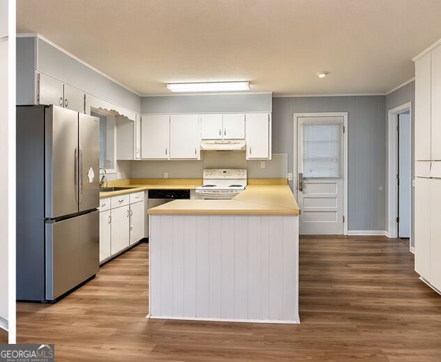 407 Charles DR