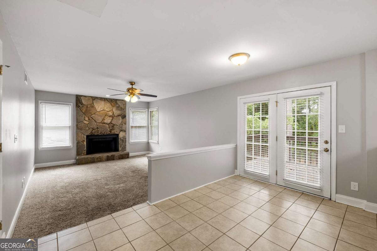 11125 Pinehigh DR