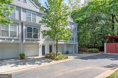1198 Village CT SE Atlanta GA 30316