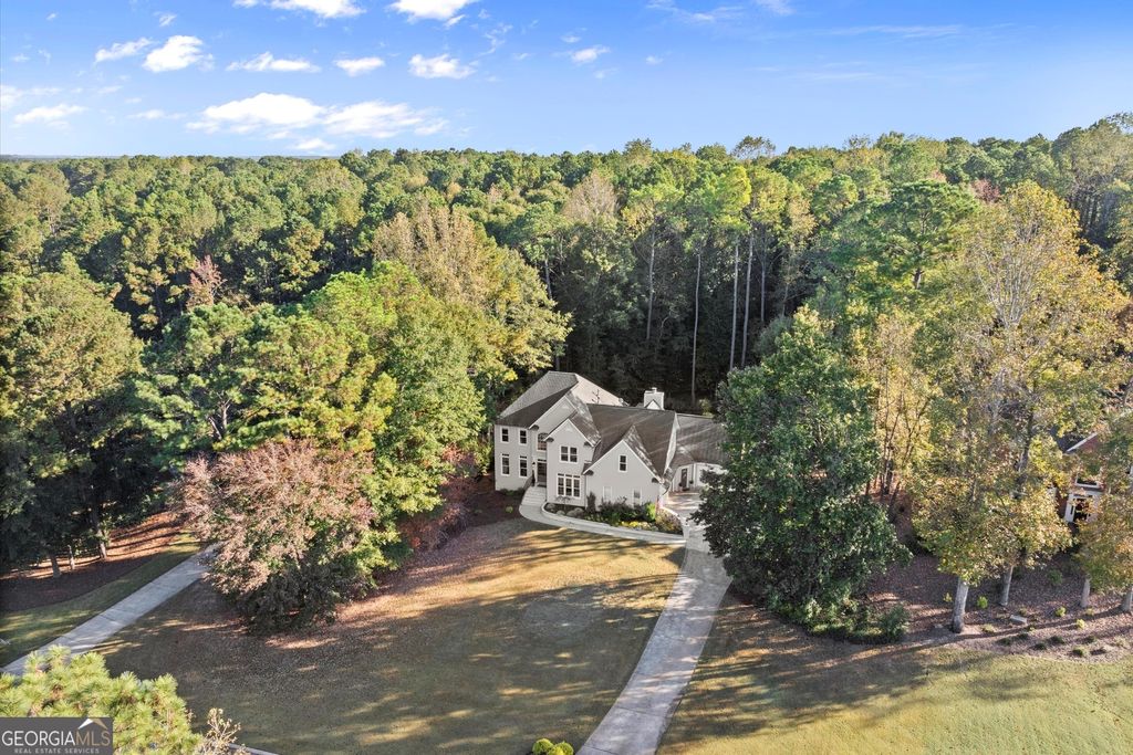 Photo of 370 Woodcreek Ln, Fayetteville, GA 30215 (MLS # 10632104)