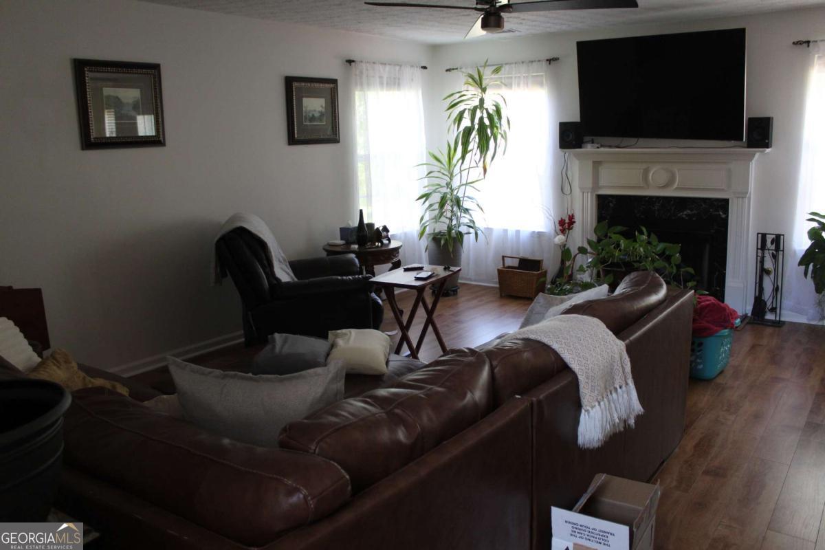 4041 Oak Crossing DR