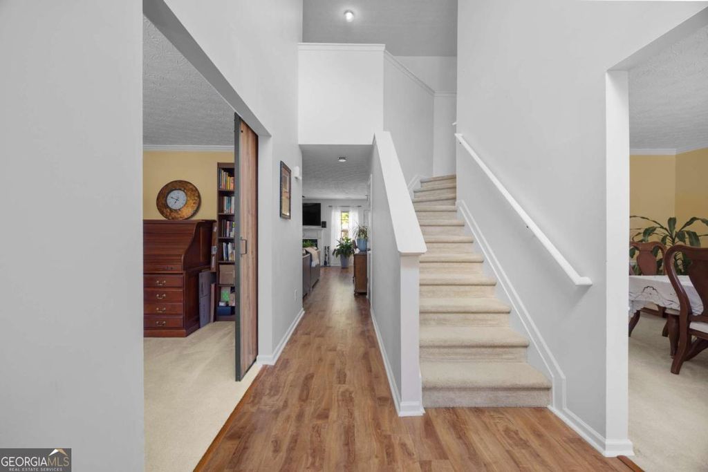 Photo of 4041 Oak Crossing Drive, Suwanee, GA 30024 (MLS # 10765271)