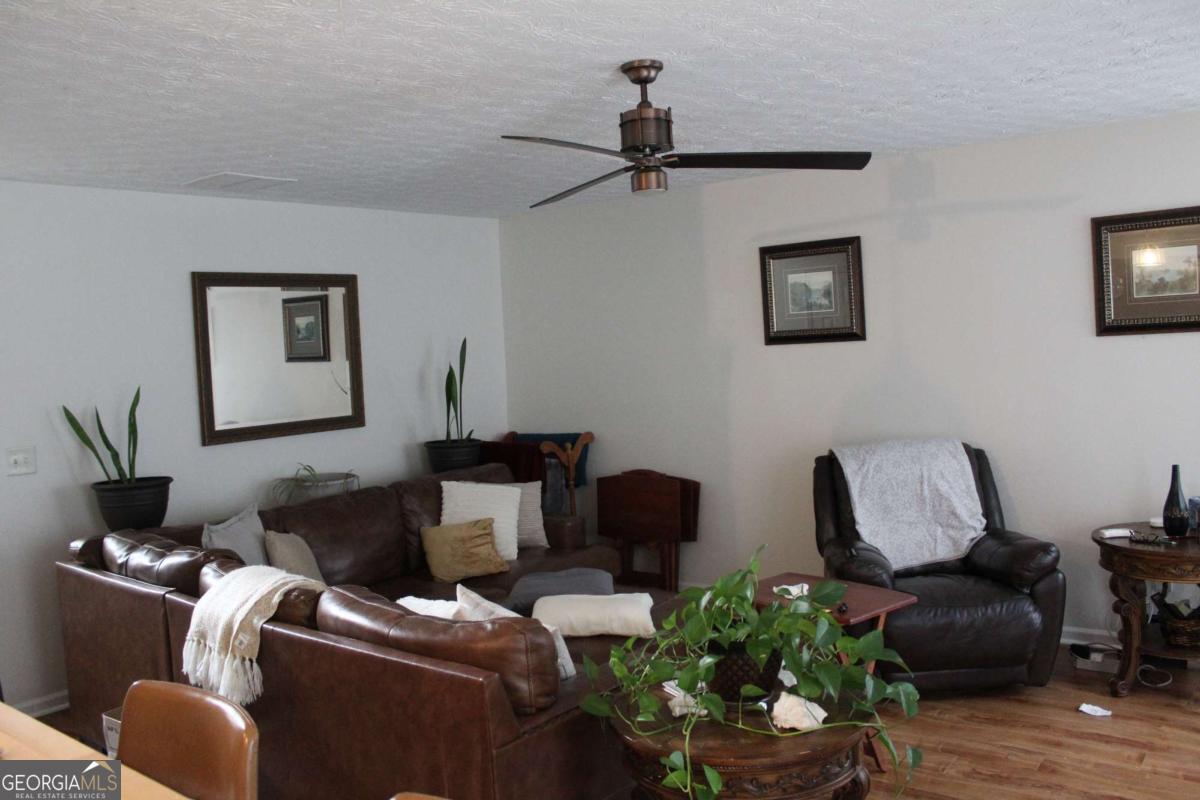 4041 Oak Crossing DR