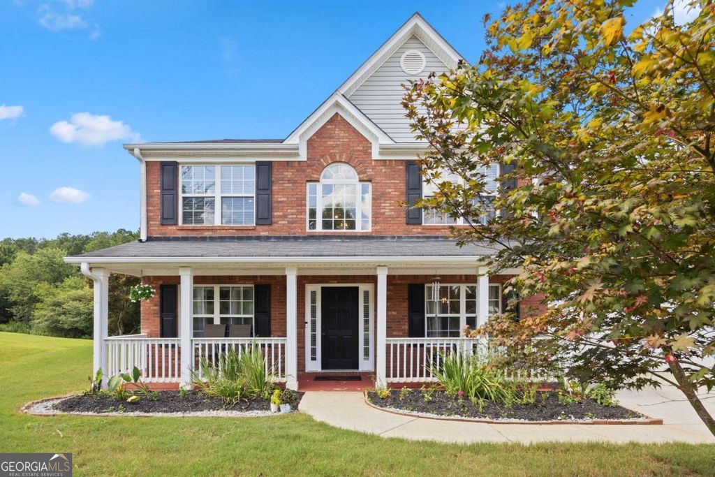 Photo of 4041 Oak Crossing Drive, Suwanee, GA 30024 (MLS # 10765271)