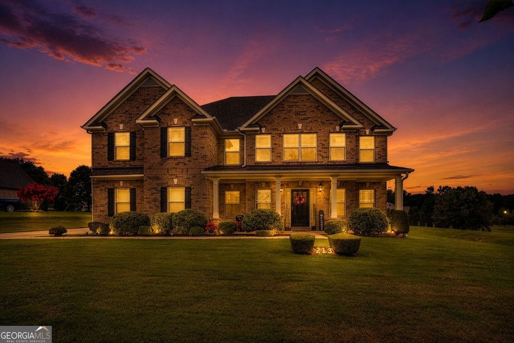 Photo of 213 Manresa Court, Hampton, GA 30228 (MLS # 10812375)