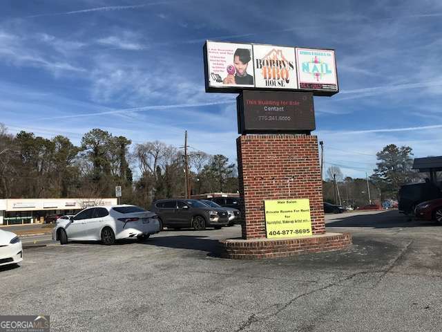 705 S Gordon RD
