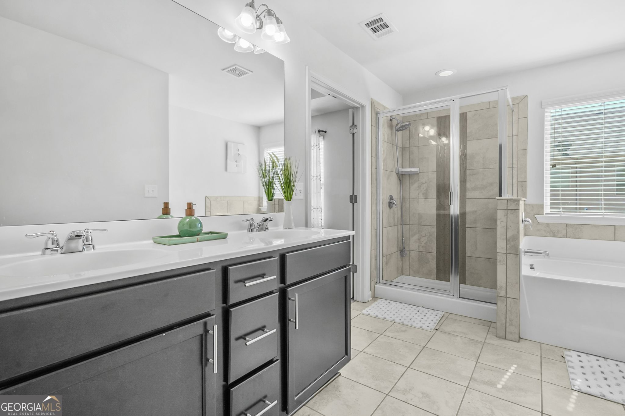 Fairburn, Georgia 30213, United States, 3 Bedrooms Bedrooms, ,3 BathroomsBathrooms,Residential,Active,109042