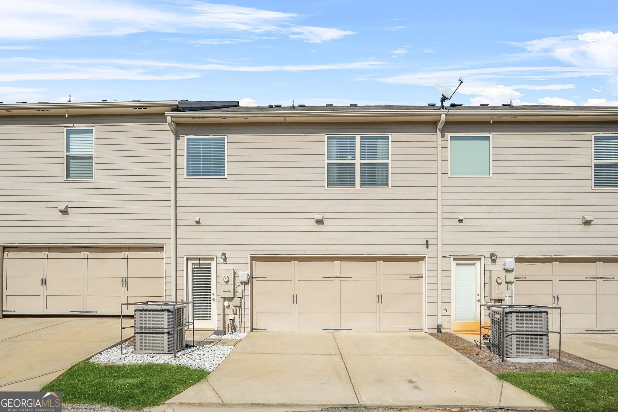 Fairburn, Georgia 30213, United States, 3 Bedrooms Bedrooms, ,3 BathroomsBathrooms,Residential,Active,109042