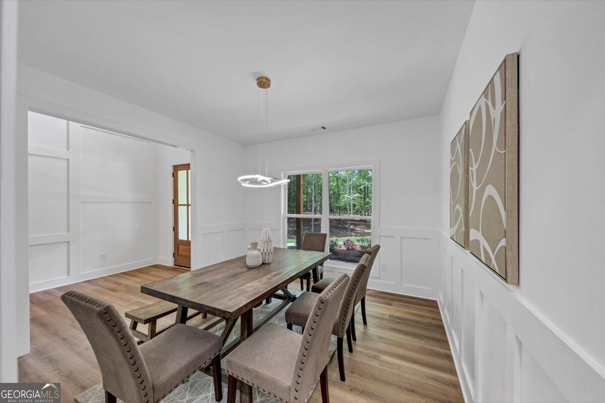 160 Rivers Edge DR