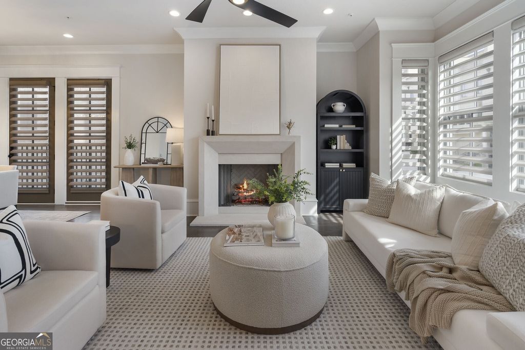 Photo of 3715 Peachtree Road NE #12, Atlanta, GA 30319 (MLS # 10718869)