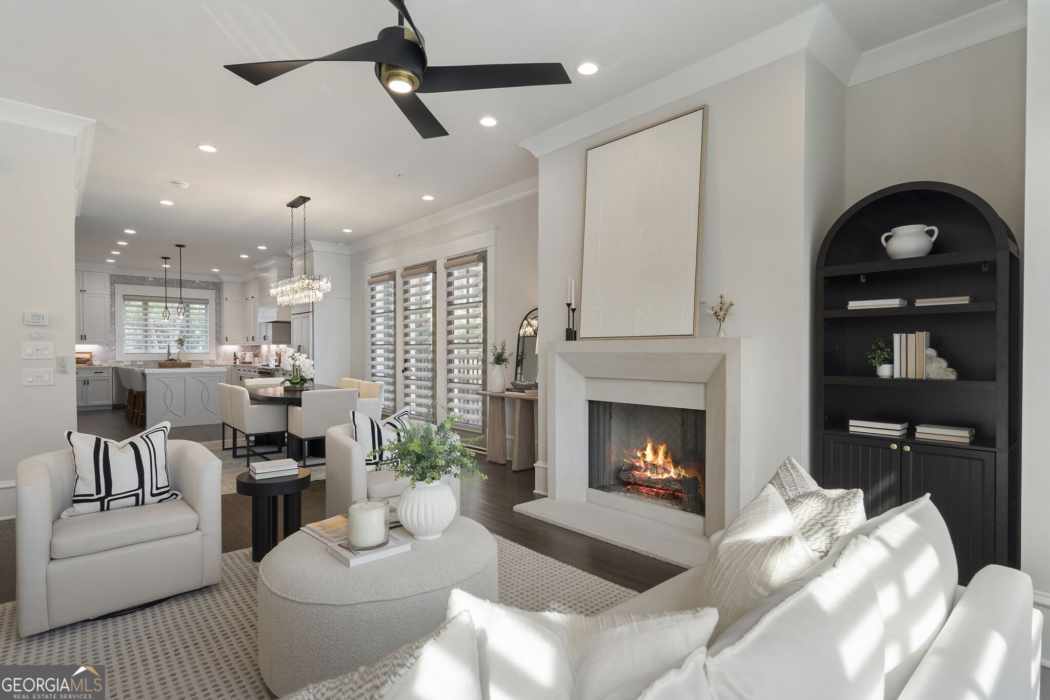 3715 Peachtree RD NE 12