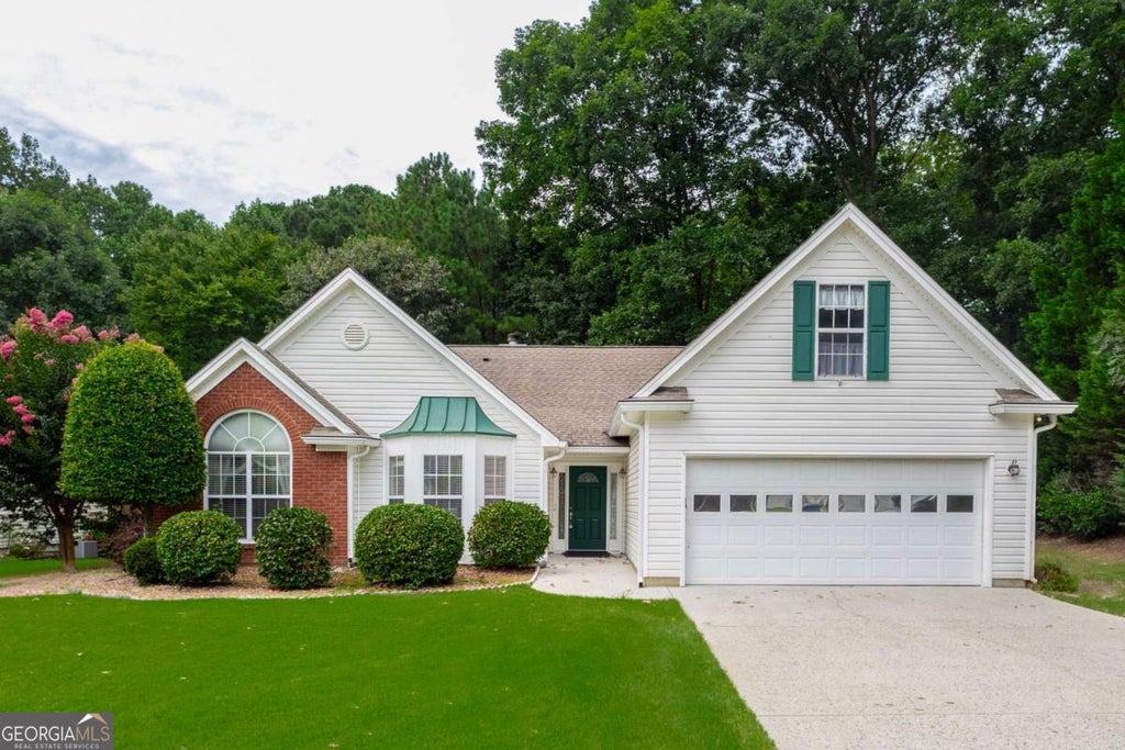Photo of 1265 Cedar Oak Ln, Lawrenceville, GA 30043 (MLS # 10816116)