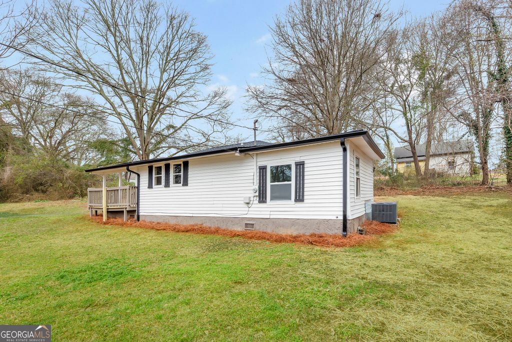 Photo of 115 Avenue B, Carrollton, GA 30117 (MLS # 10691074)