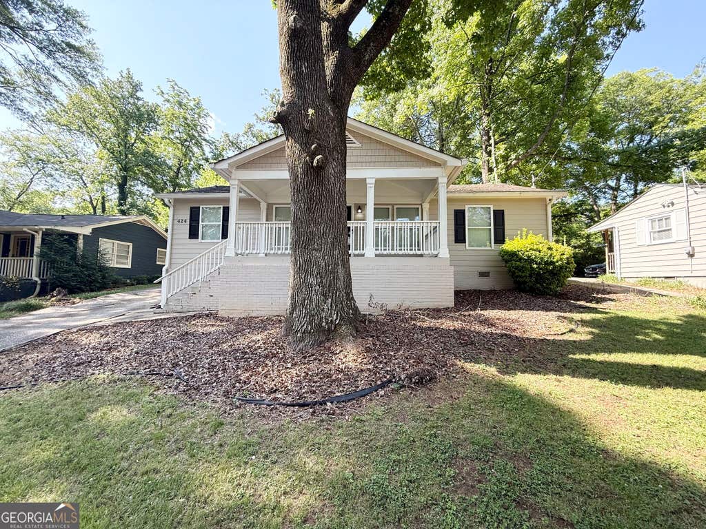 Photo of 424 Dorsey Road, Hapeville, GA 30354 (MLS # 10829227)