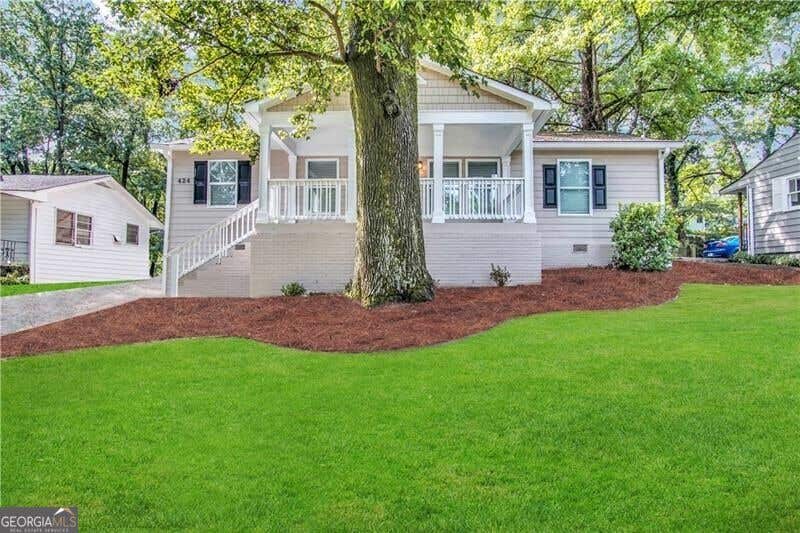 Photo of 424 Dorsey Road, Hapeville, GA 30354 (MLS # 10829227)