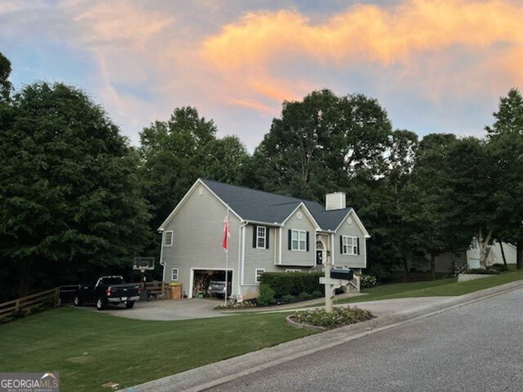 Photo of 12 Chatham Court, Jefferson, GA 30549 (MLS # 10663260)