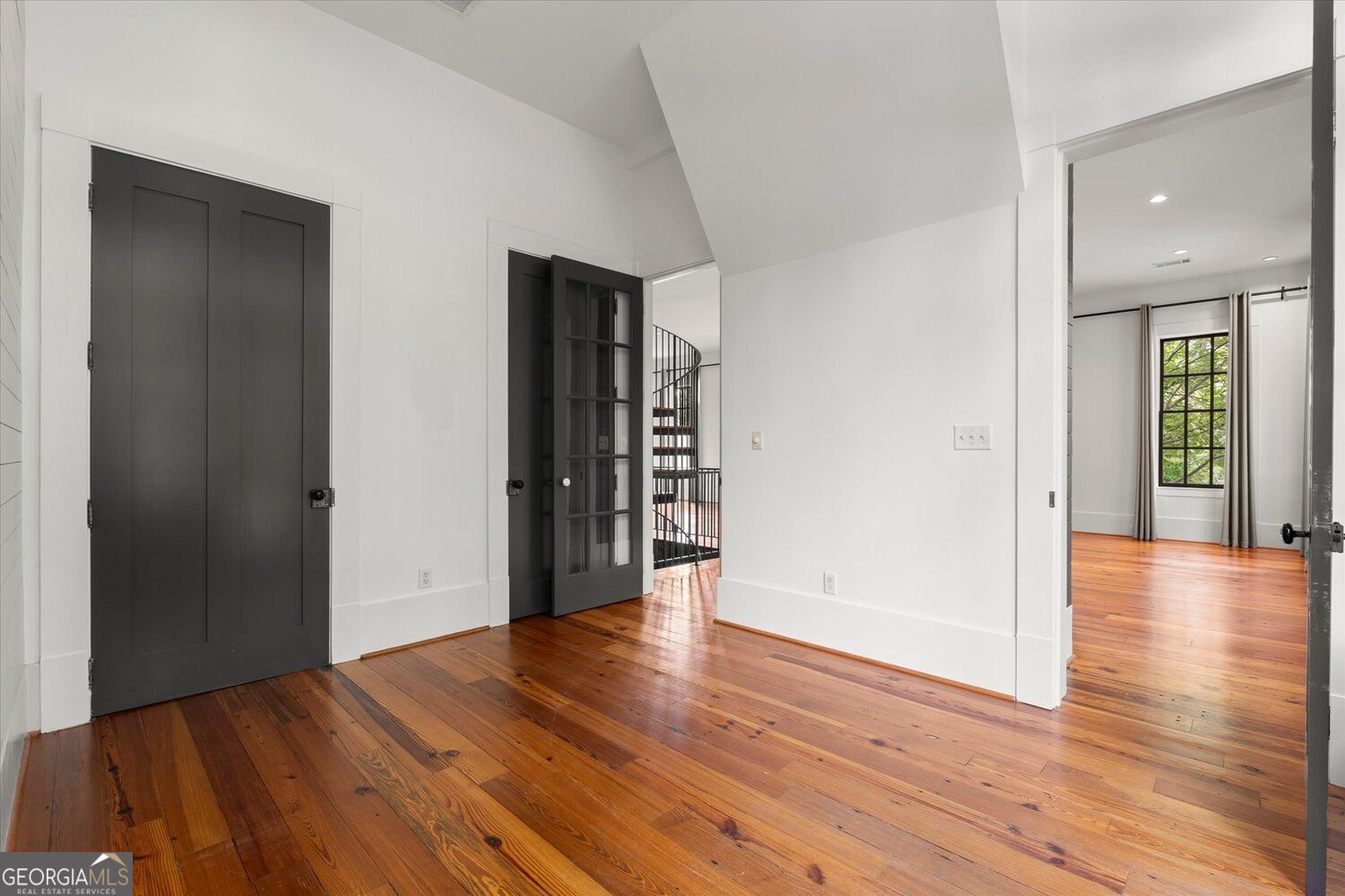 65 Sloan ST 3