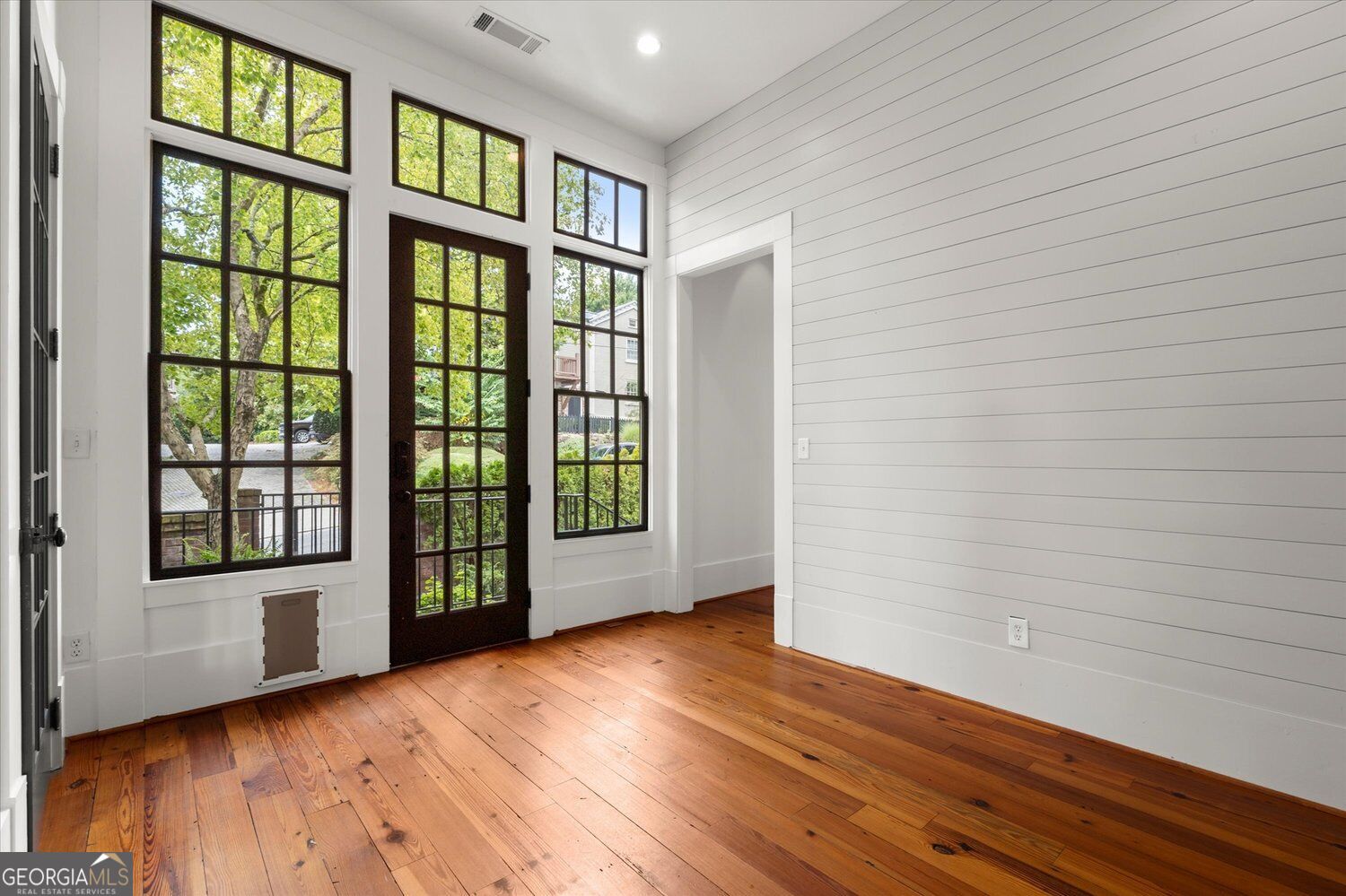 65 Sloan ST 3