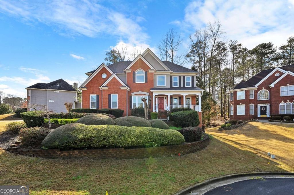 Photo of 4302 Lansmoore Crossing, Suwanee, GA 30024 (MLS # 10769765)