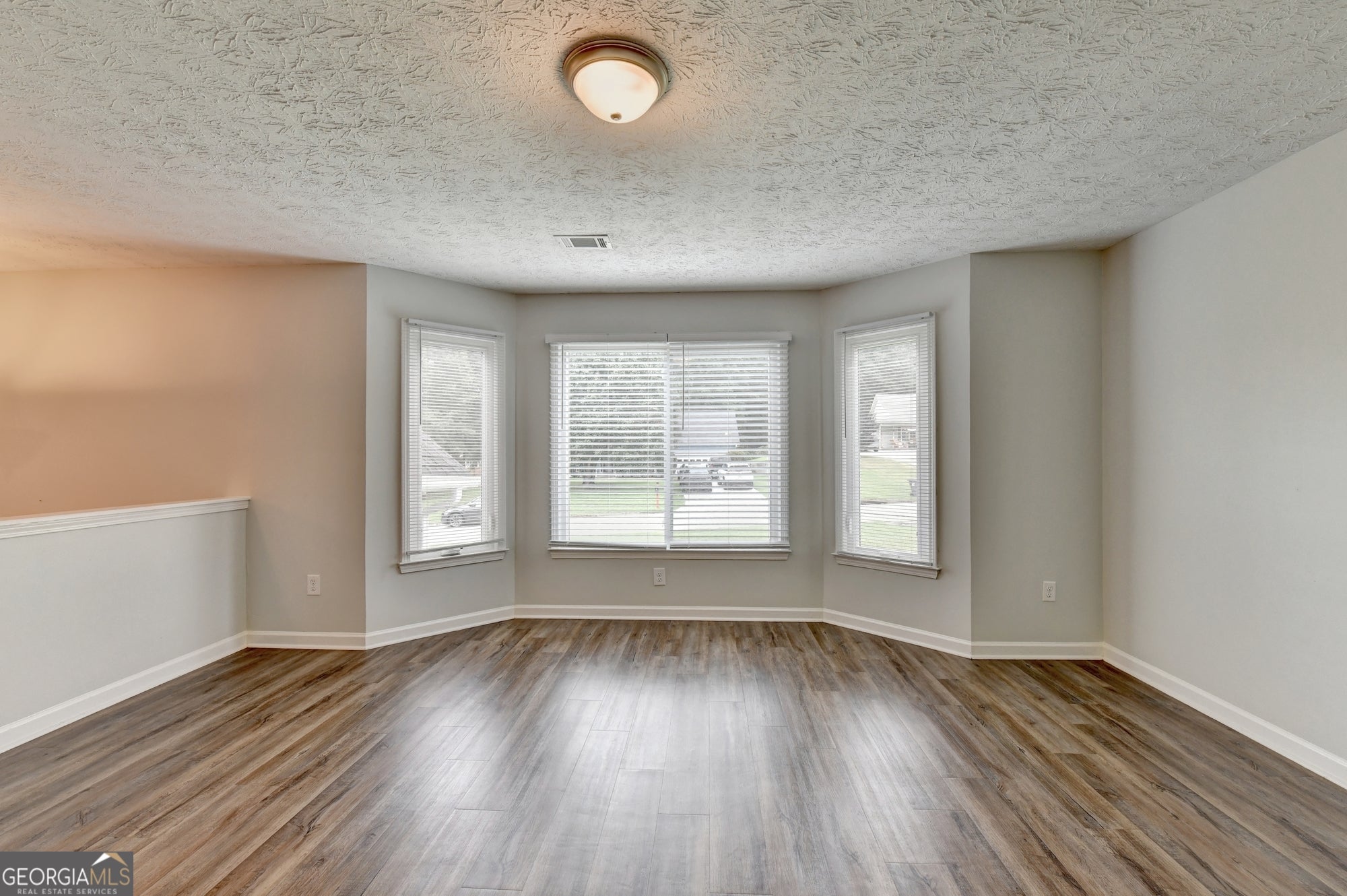 2300 Huntington DR